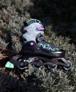 Alternative view of ACTION Roleri