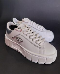 Alternative view of REPLAY Patike